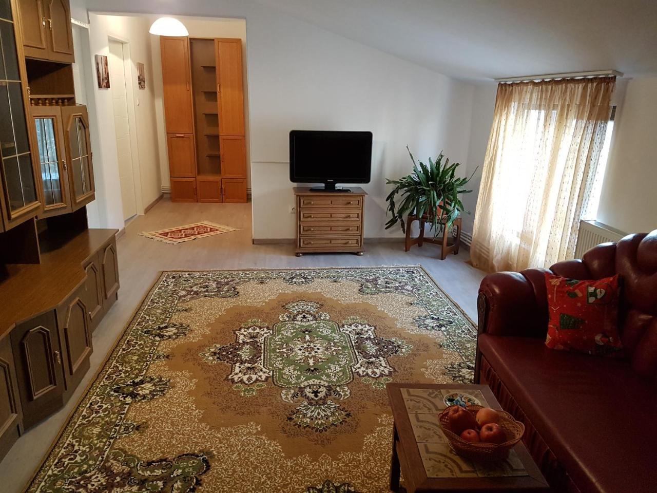 Rent Holding Apartments Iasi Eksteriør billede