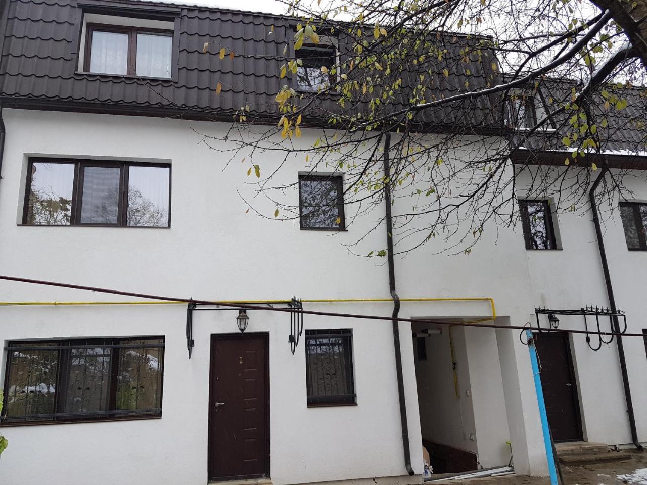 Rent Holding Apartments Iasi Eksteriør billede